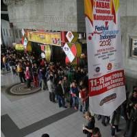 Flash Disk Disebar, Pengunjung Rebutan